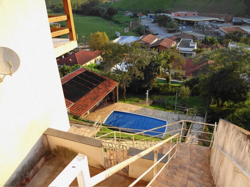 LINDA CASA + PISCINA CENTRO