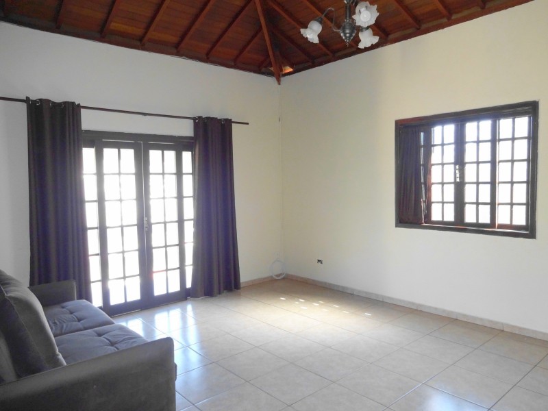 LINDA CASA + PISCINA CENTRO