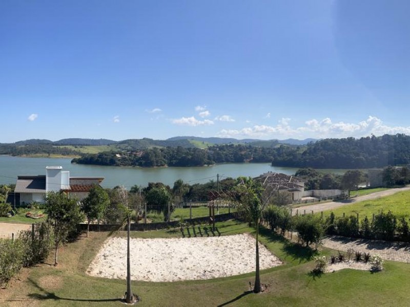 CHACARA EM CONDOMÍNIO NA REPRESA