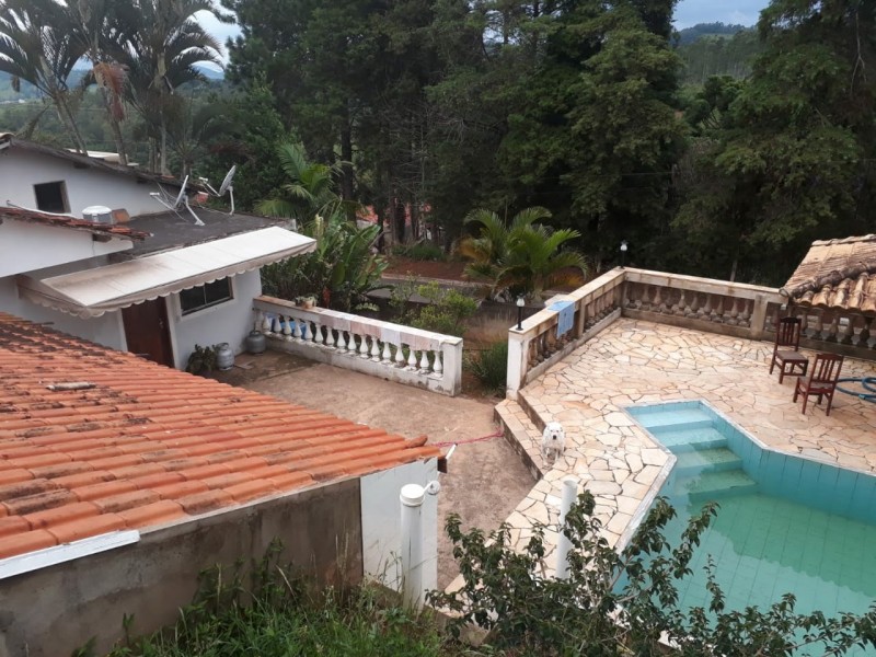 CHACARÁ DUAS CASAS PISCINA