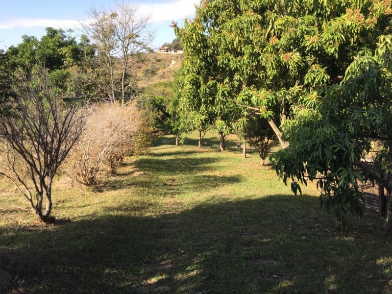 ÁREA RURAL CASA E CHALÉS