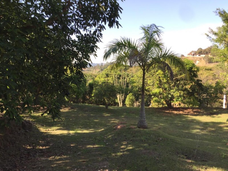 ÁREA RURAL CASA E CHALÉS