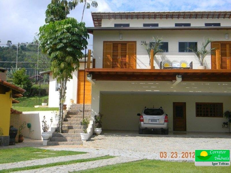 CHACARÁ MARAVILHOSA EM BAIRRO NOBRE