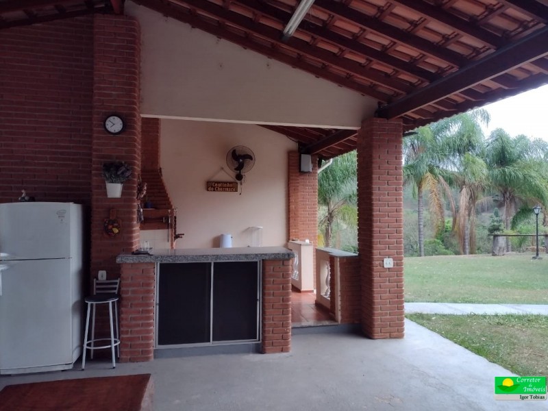 SITIO PROXIMO A CIDADE