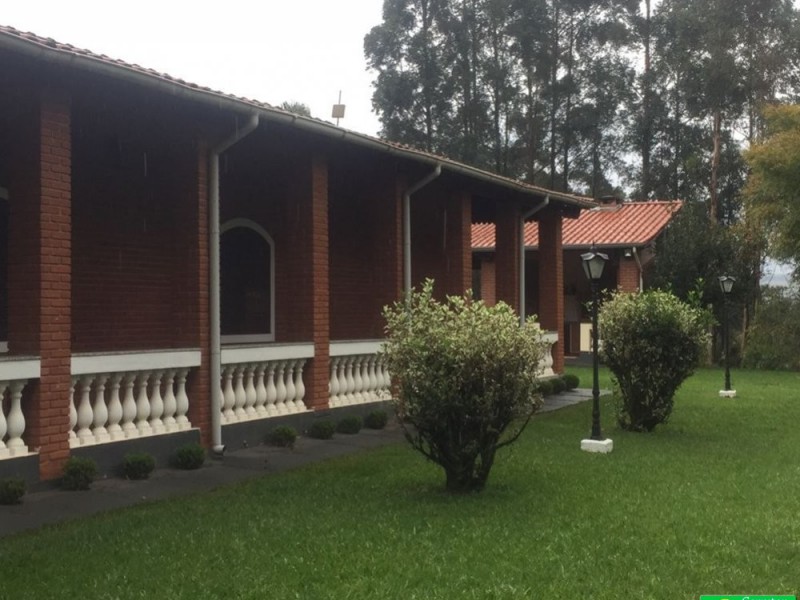 SITIO PROXIMO A CIDADE