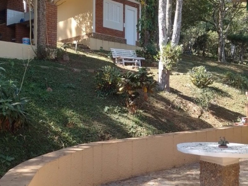 LINDA CHACARÁ COND FECHADO