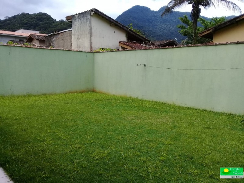 CASA EM CONDOMINIO EM UBATUBA