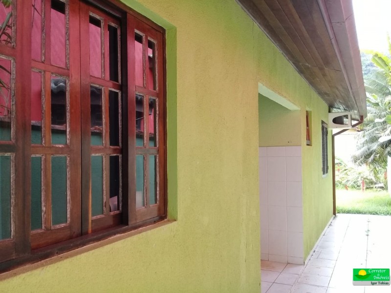 CASA EM CONDOMINIO EM UBATUBA