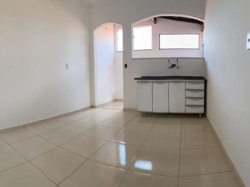 CASA ÁREA NOBRE