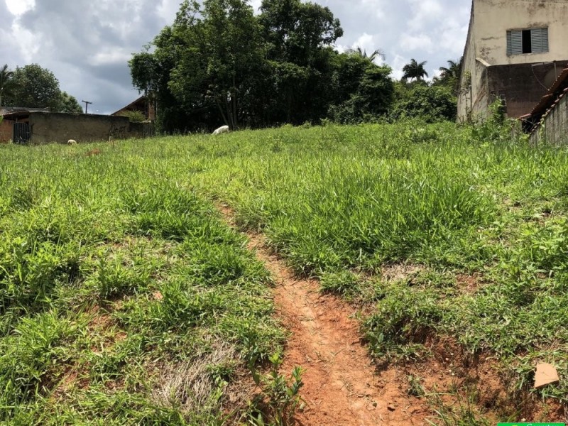TERRENO PRÓXIMO AO CENTRO 