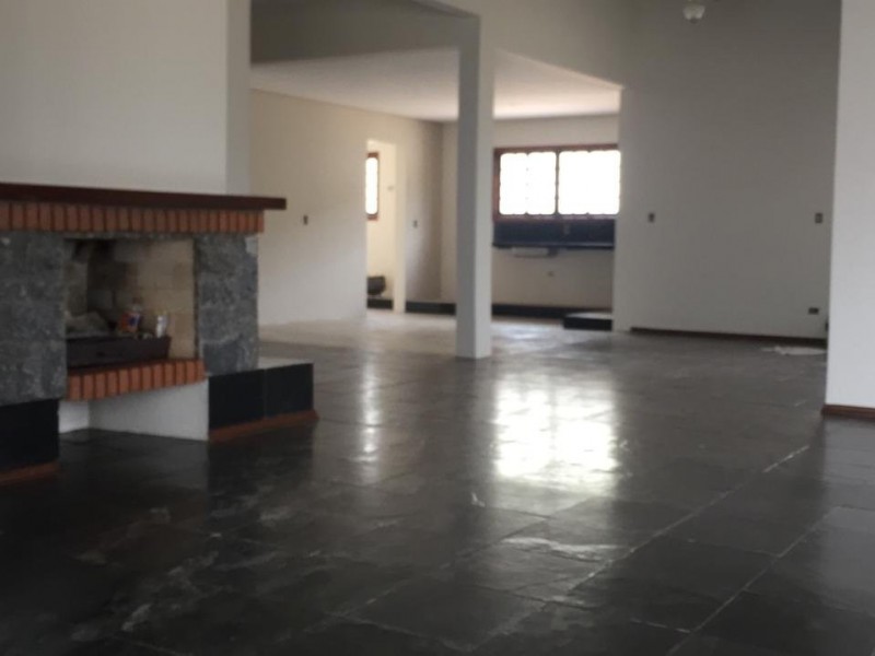 CASA C/ TERRENO 700M²
