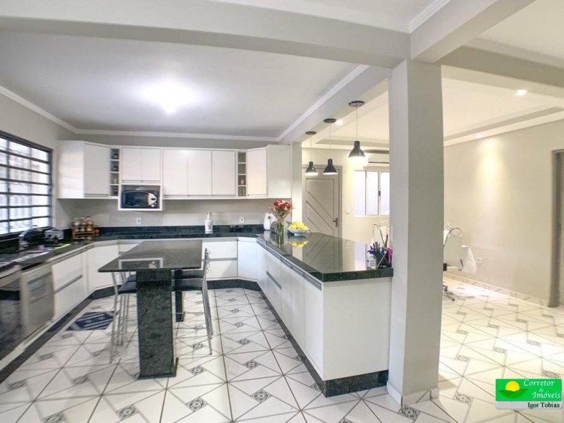 CASA COM PISCINA + VISTA 