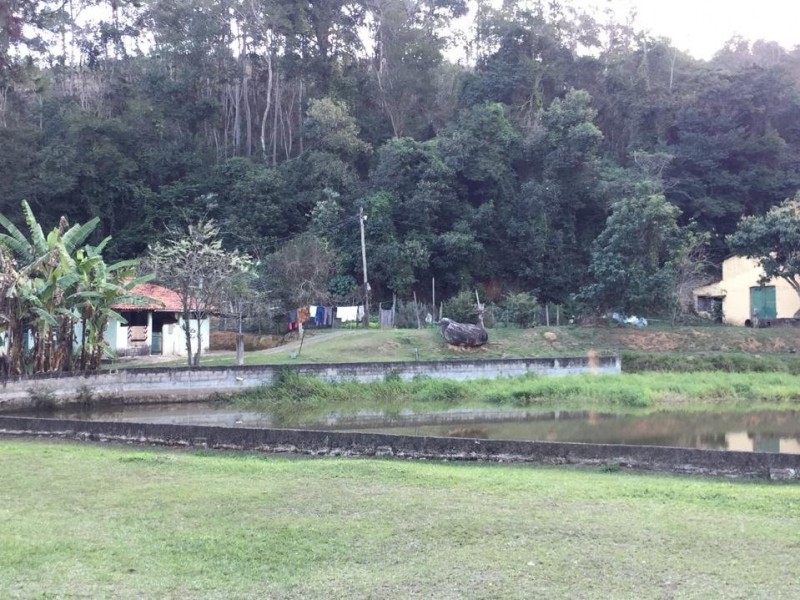 SITIO P/ PESQUEIRO 