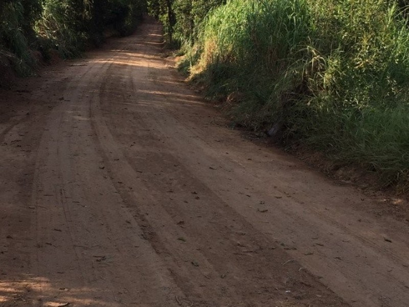 SITIO Á 1KM ASFALTO