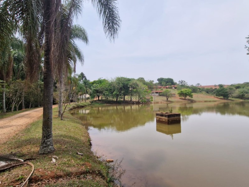 LINDA ÁREA RURAL + REPRESA