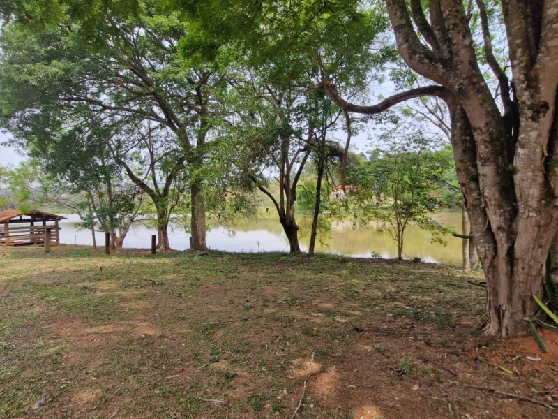 LINDA ÁREA RURAL + REPRESA
