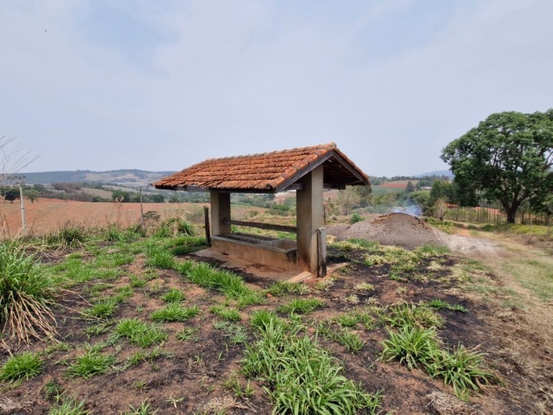 LINDA ÁREA RURAL + REPRESA