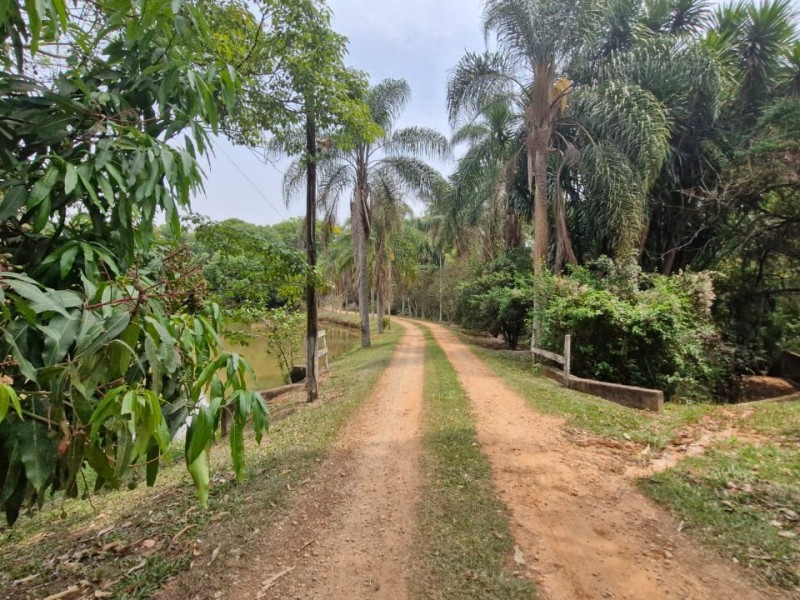 LINDA ÁREA RURAL + REPRESA