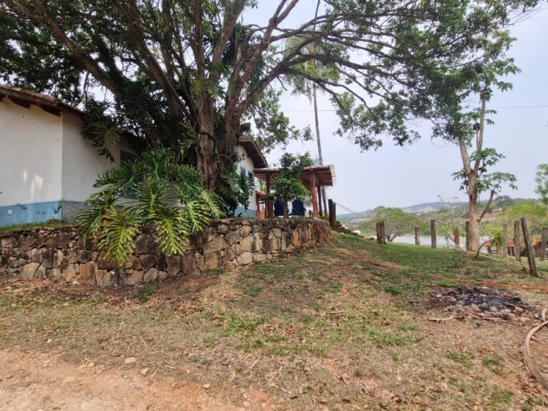 LINDA ÁREA RURAL + REPRESA