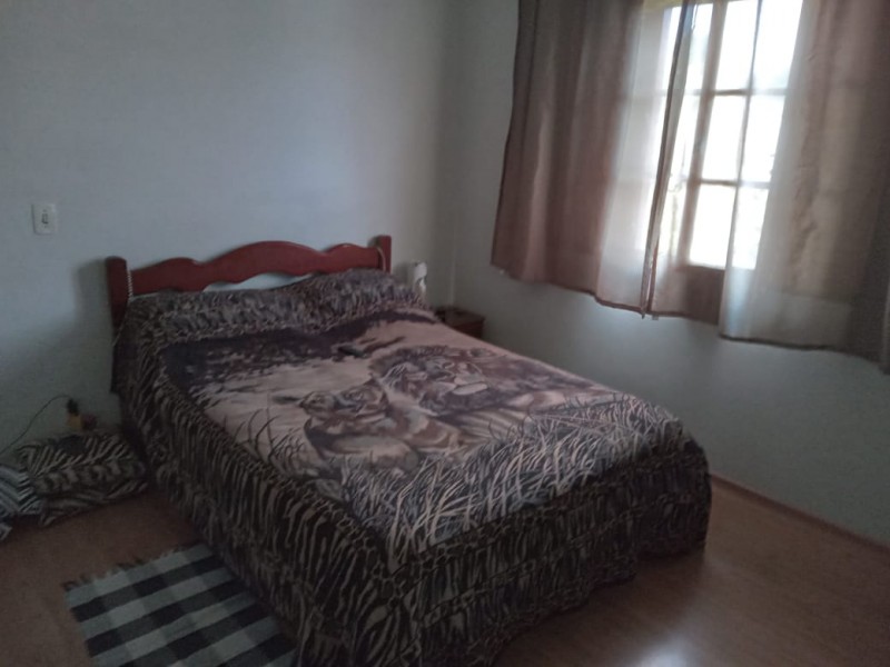 CASA AMPLA com ÁREA DE TERRENO de 1200m²  ÁREA NOBRE 