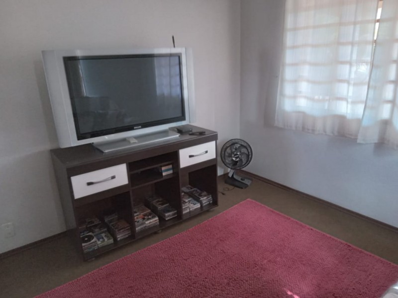 CASA AMPLA com ÁREA DE TERRENO de 1200m²  ÁREA NOBRE 