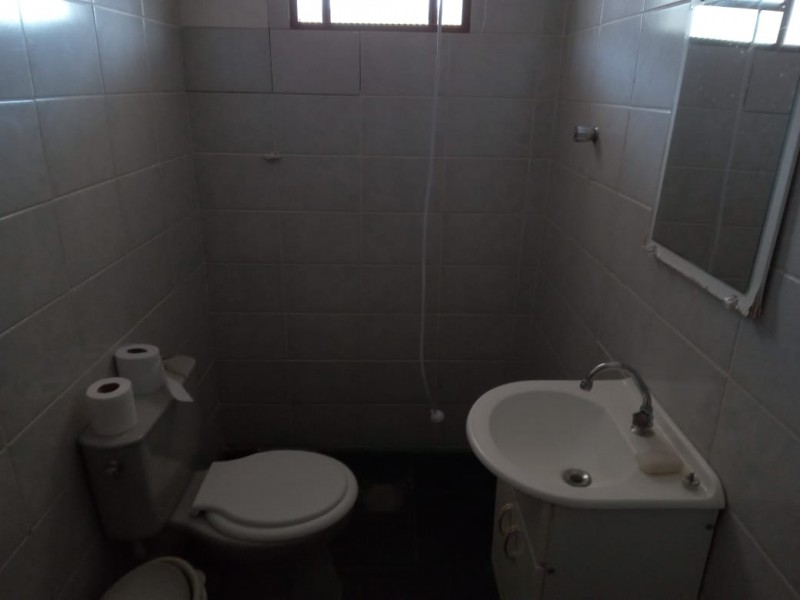 CASA AMPLA com ÁREA DE TERRENO de 1200m²  ÁREA NOBRE 