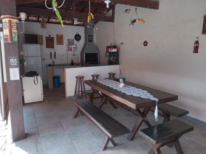CASA AMPLA com ÁREA DE TERRENO de 1200m²  ÁREA NOBRE 