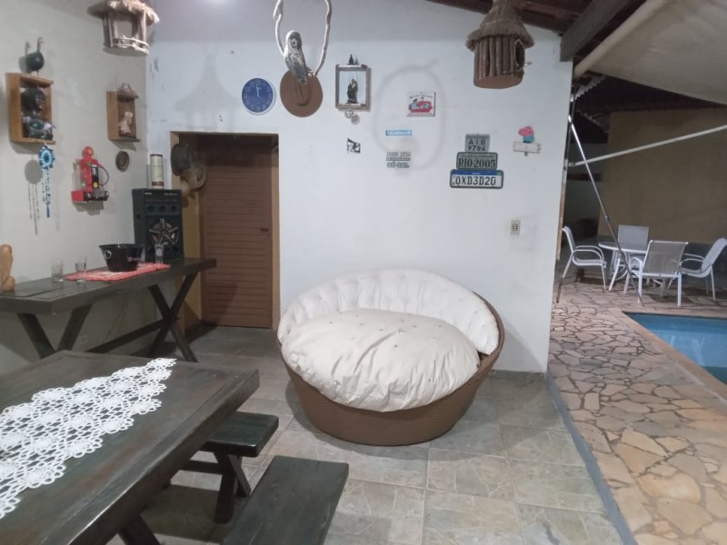 CASA AMPLA com ÁREA DE TERRENO de 1200m²  ÁREA NOBRE 