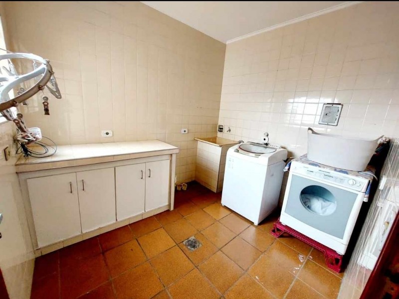 LINDA CASA ÁREA NOBRE