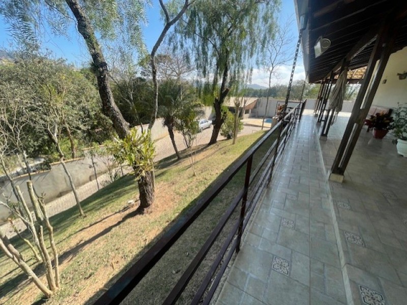 CHÁCARA AMPLA CASA CONFORTÁVEL + PISCINA