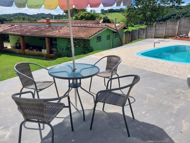 CHACARÁ ACONCHEGANTE