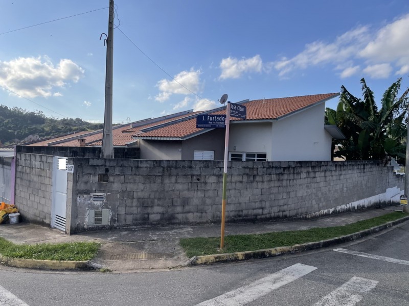 CASA P/ LOCAÇÃO 